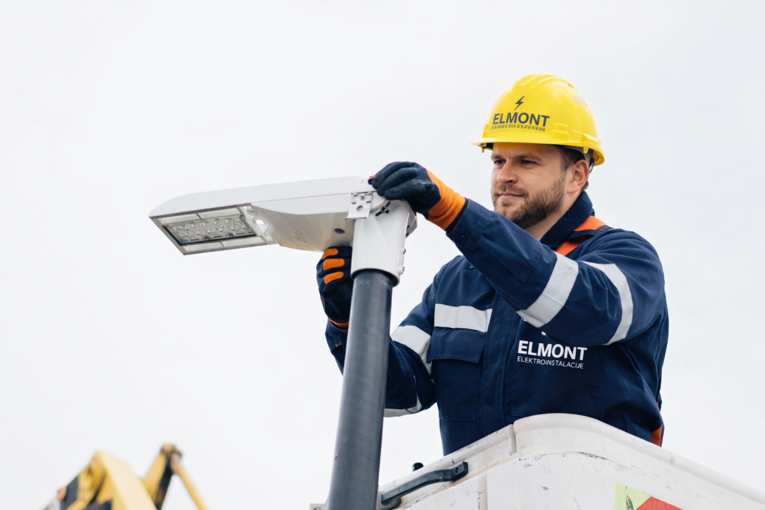 El Mont - Izgradnja i održavanje led rasvjete